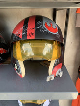 Load image into Gallery viewer, Galaxy&#39;s Edge Poe Dameron Electronic X-Wing Pilot Helmet