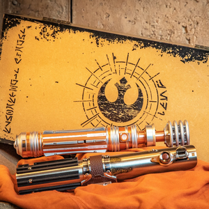 Galaxy's Edge Skywalker Legacy Lightsaber Set – Leia Organa Hilt & Reforged Skywalker Hilt – Star Wars: Galaxy’s Edge – Limited Edition